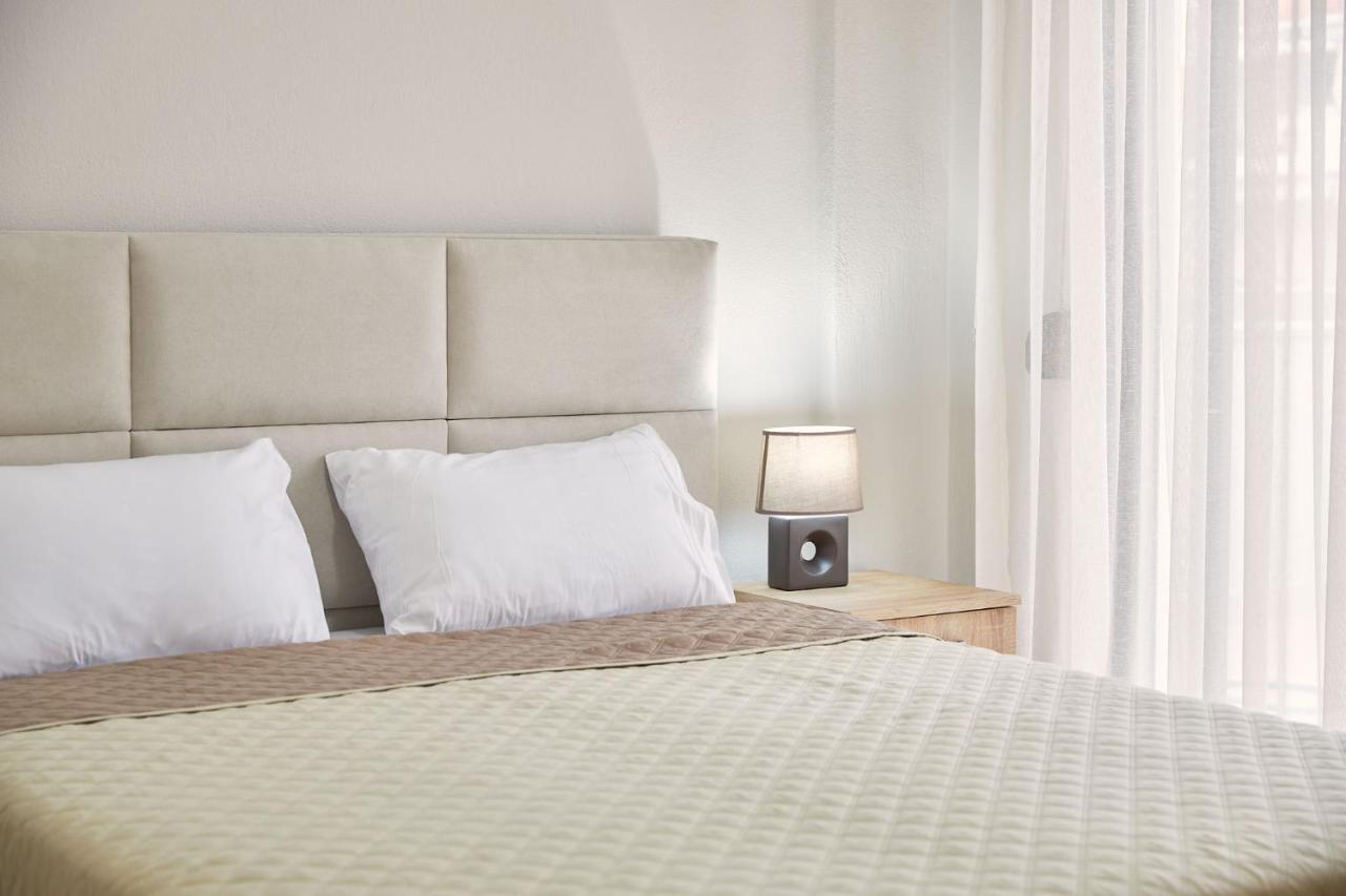 Pearl Apartments Ofrínion 외부 사진